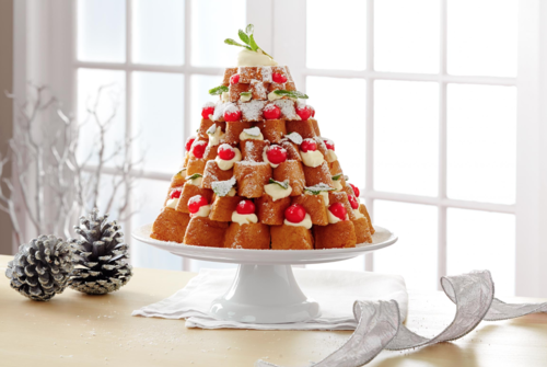 how to make a pandoro Christmas tree cake